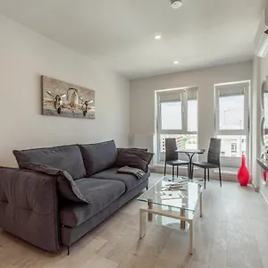 Fancy Penthouse With Lakeview W10 Bucureşti
